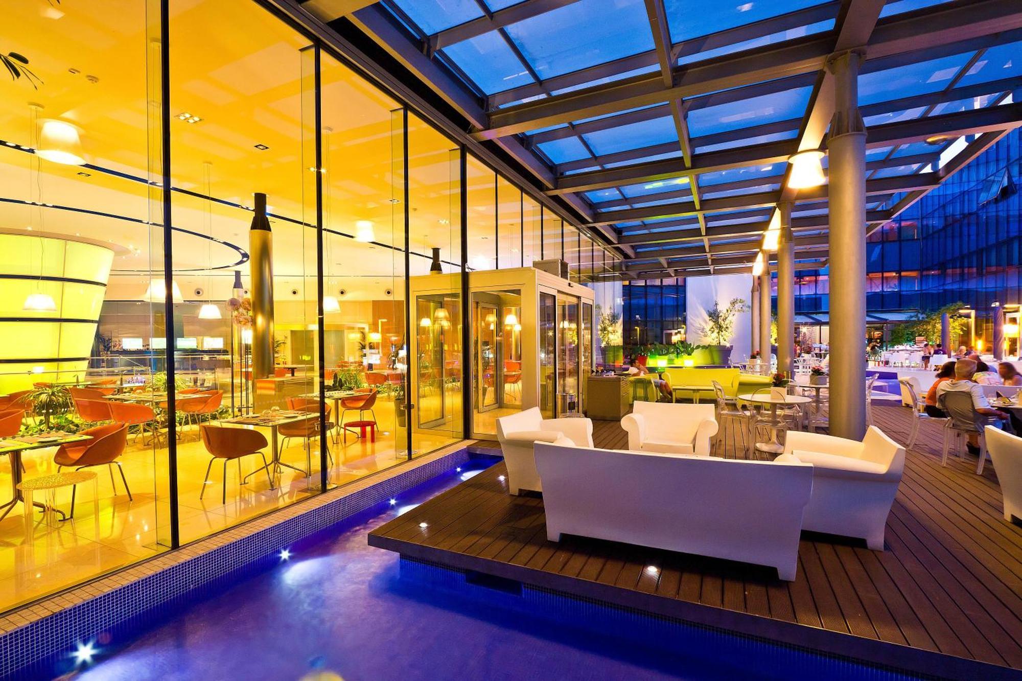 Una Hotels T Hotel Кальярі Екстер'єр фото
